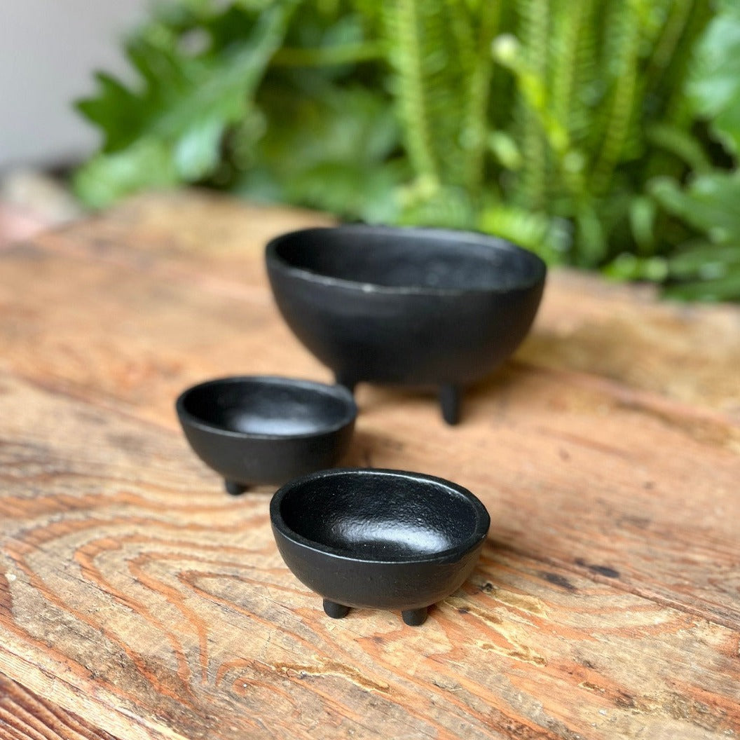 Oval Cast Iron Cauldron for Sacred Rituals