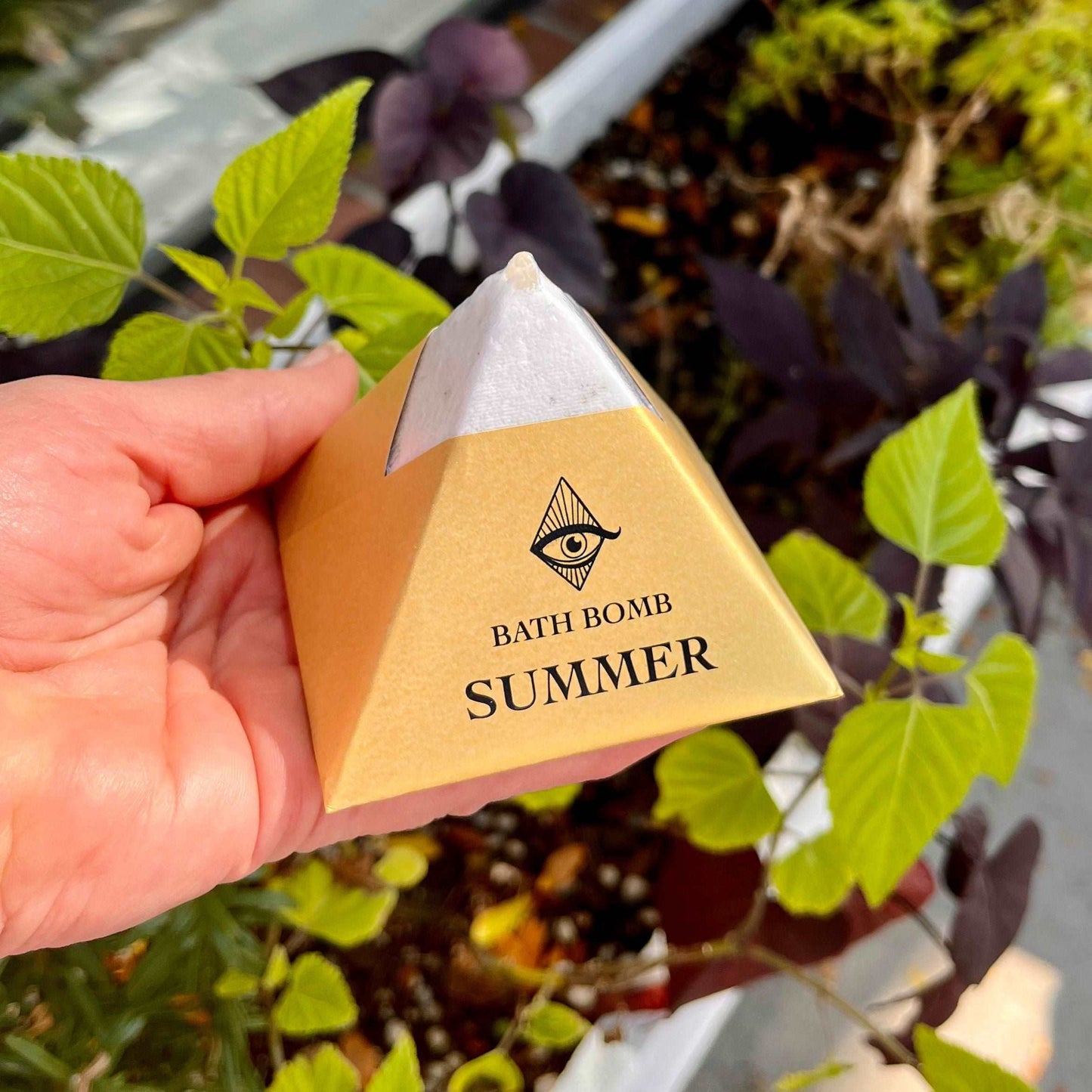 Immerse yourself in the warmth of summer with our Litha | Summer Solstice Bath Bomb. Crafted with the harmonious blend of Basil, Petitgrain, and Vetiver organic essential oils, this bath bomb invites you to embrace the vibrant energy of the sun's peak. Indulge in the grounding and uplifting scents that evoke the essence of summer solstice. Let the enchanting fragrance inspire feelings of balance and connection to nature as you bask in the radiant glow of Litha.